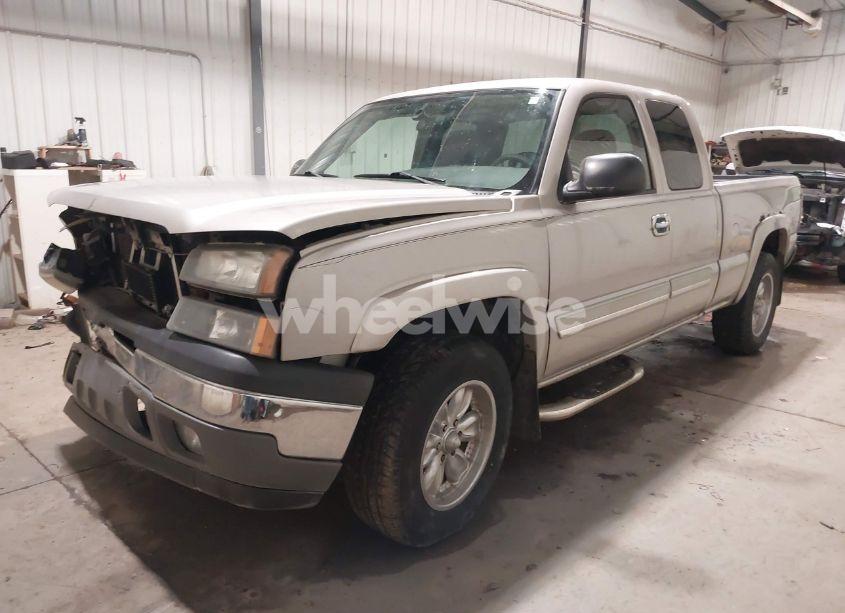 Photo 2 of 2005 Chevrolet Silverado 1500 Z71 (VIN 1GCEK19Z55Z148509)