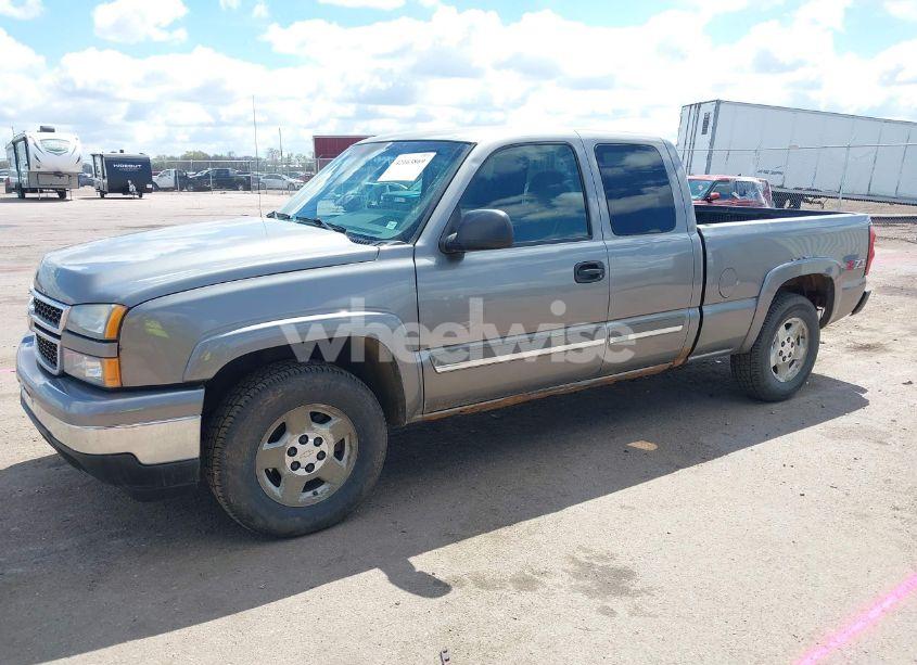 Photo 2 of 2006 Chevrolet Silverado 1500 LT1 (VIN 1GCEK19Z56Z143814)