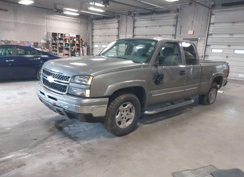 Photo 2 of 2007 Chevrolet Silverado 1500 CLASSIC LT1 (VIN 1GCEK19Z67Z194403)