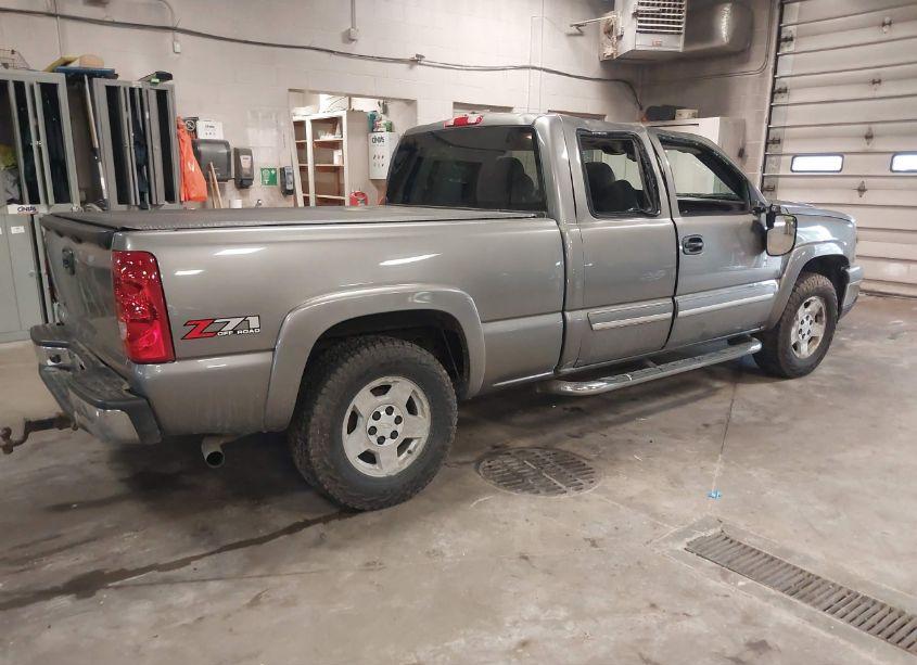 Photo 4 of 2007 Chevrolet Silverado 1500 CLASSIC LT1 (VIN 1GCEK19Z67Z194403)