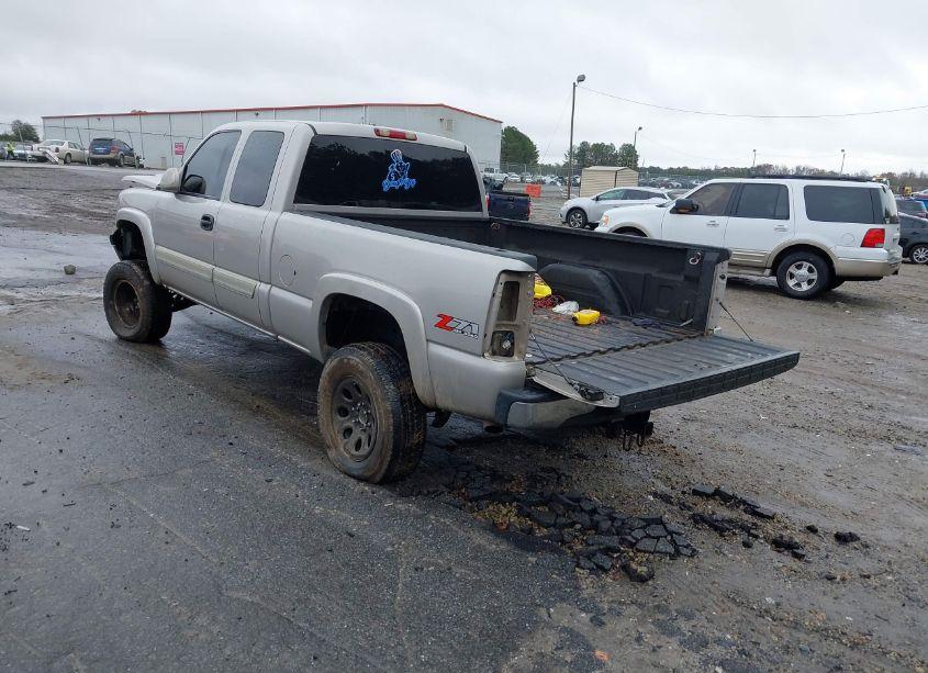 Photo 3 of 2005 Chevrolet Silverado 1500 Z71 (VIN 1GCEK19Z75Z107623)