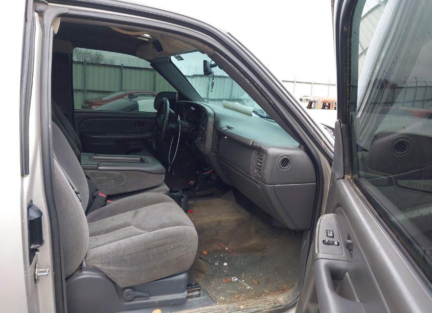 Photo 5 of 2005 Chevrolet Silverado 1500 Z71 (VIN 1GCEK19Z75Z107623)