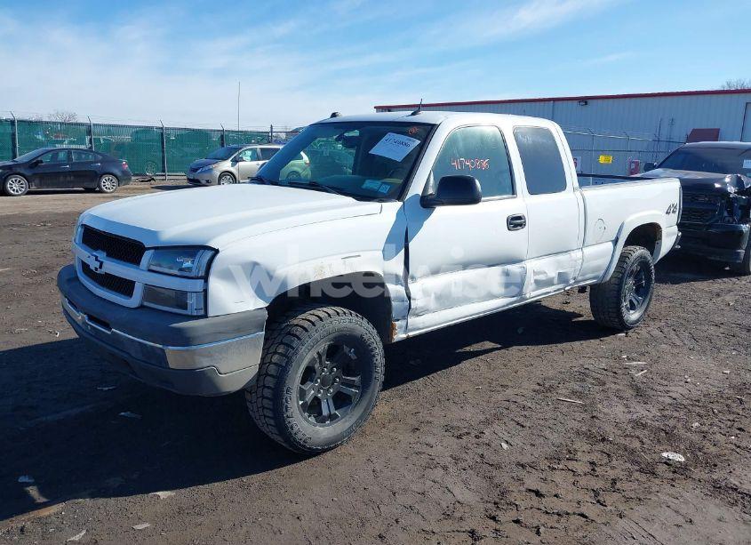 Photo 2 of 2005 Chevrolet Silverado 1500 LT (VIN 1GCEK19Z75Z259420)