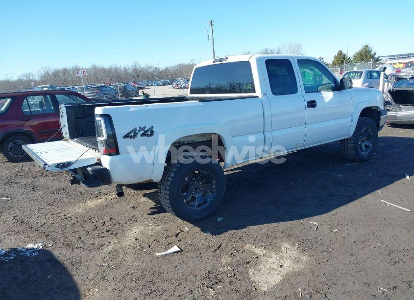 Photo 4 of 2005 Chevrolet Silverado 1500 LT (VIN 1GCEK19Z75Z259420)