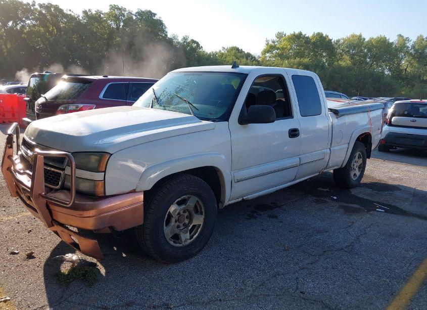 Photo 2 of 2006 Chevrolet Silverado 1500 LT1 (VIN 1GCEK19Z86Z191484)