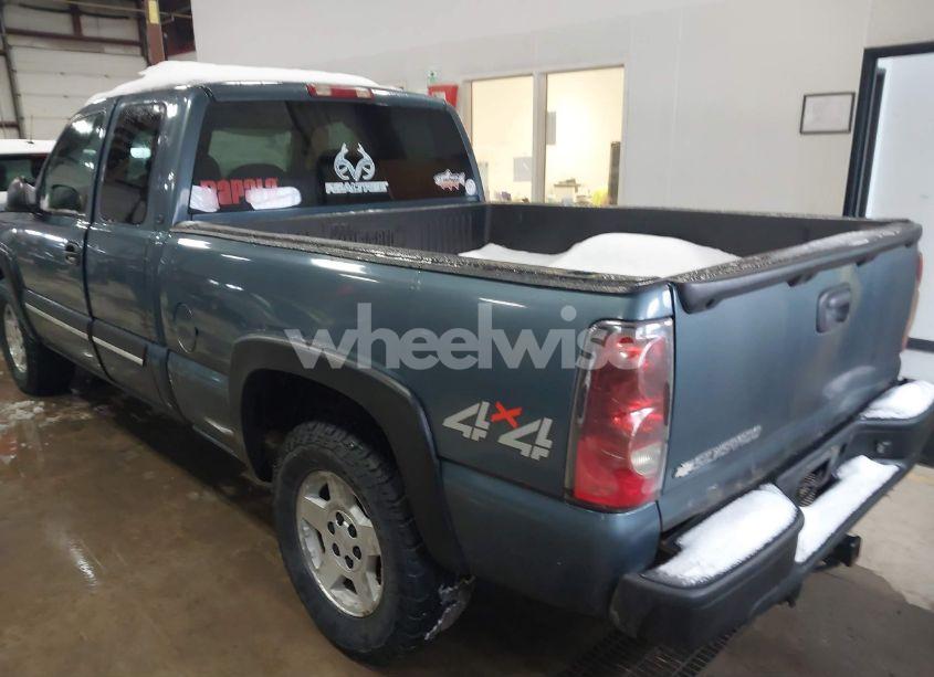 Photo 3 of 2007 Chevrolet Silverado 1500 CLASSIC LT1 (VIN 1GCEK19Z87E172572)