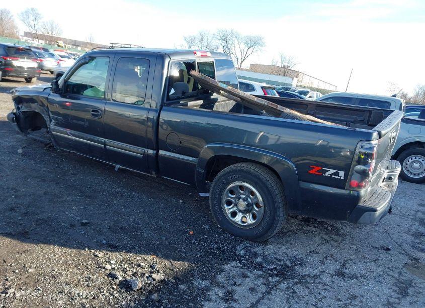 Photo 3 of 2005 Chevrolet Silverado 1500 Z71 (VIN 1GCEK19ZX5Z130085)