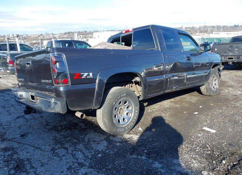 Photo 4 of 2005 Chevrolet Silverado 1500 Z71 (VIN 1GCEK19ZX5Z130085)