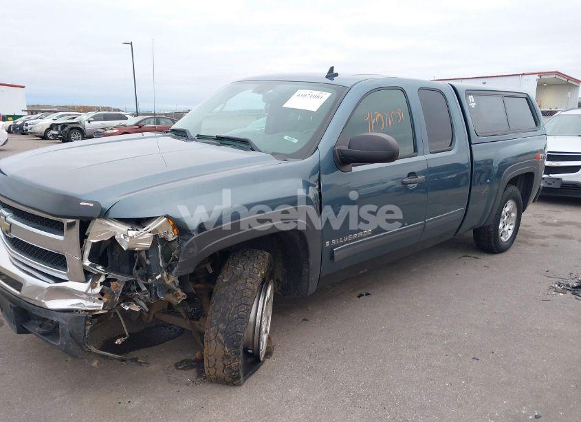 Photo 2 of 2009 Chevrolet Silverado 1500 LT (VIN 1GCEK29009Z108562)
