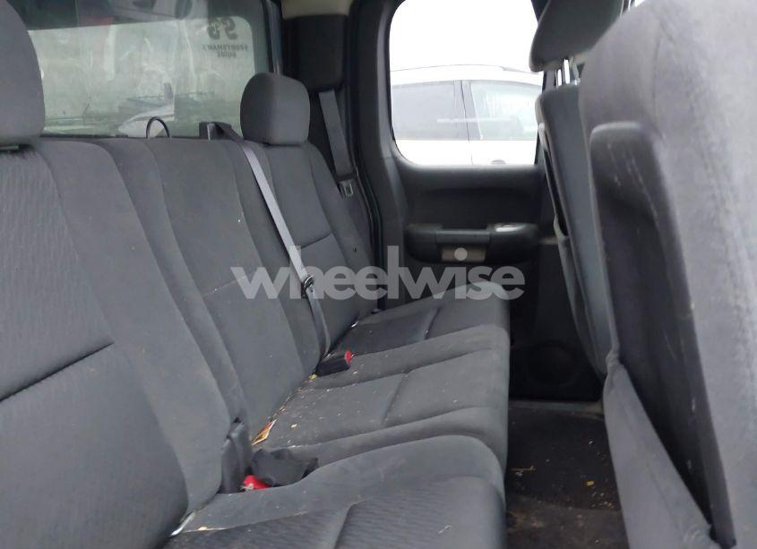 Photo 8 of 2009 Chevrolet Silverado 1500 LT (VIN 1GCEK29009Z108562)