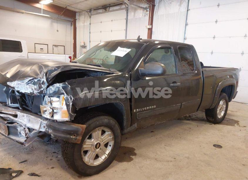 Photo 2 of 2009 Chevrolet Silverado 1500 LT (VIN 1GCEK29029Z123869)
