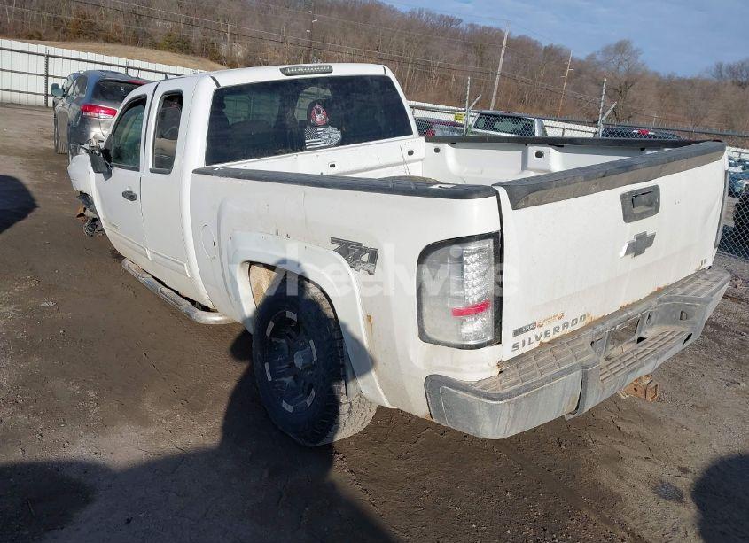 Photo 3 of 2009 Chevrolet Silverado 1500 LT (VIN 1GCEK29029Z141921)