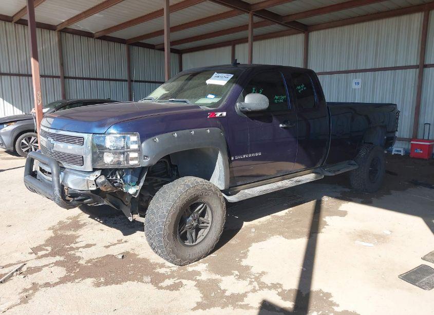 Photo 2 of 2009 Chevrolet Silverado 1500 LT (VIN 1GCEK29049E162325)