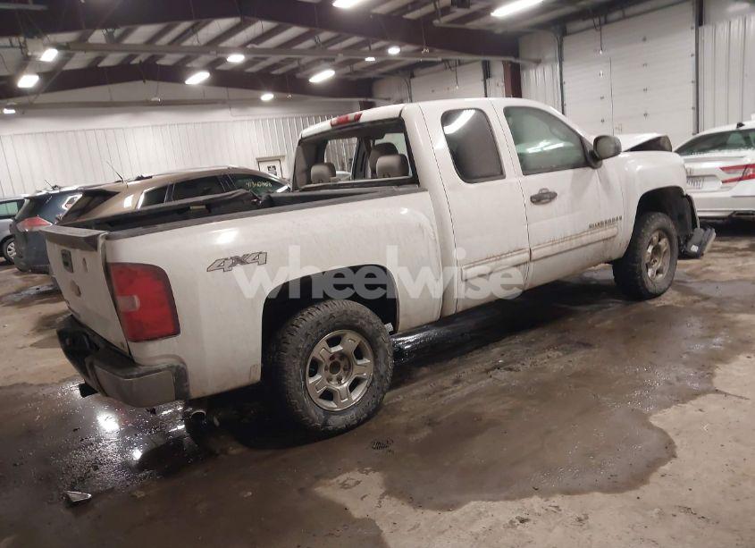 Photo 4 of 2009 Chevrolet Silverado 1500 LT (VIN 1GCEK29049Z105986)