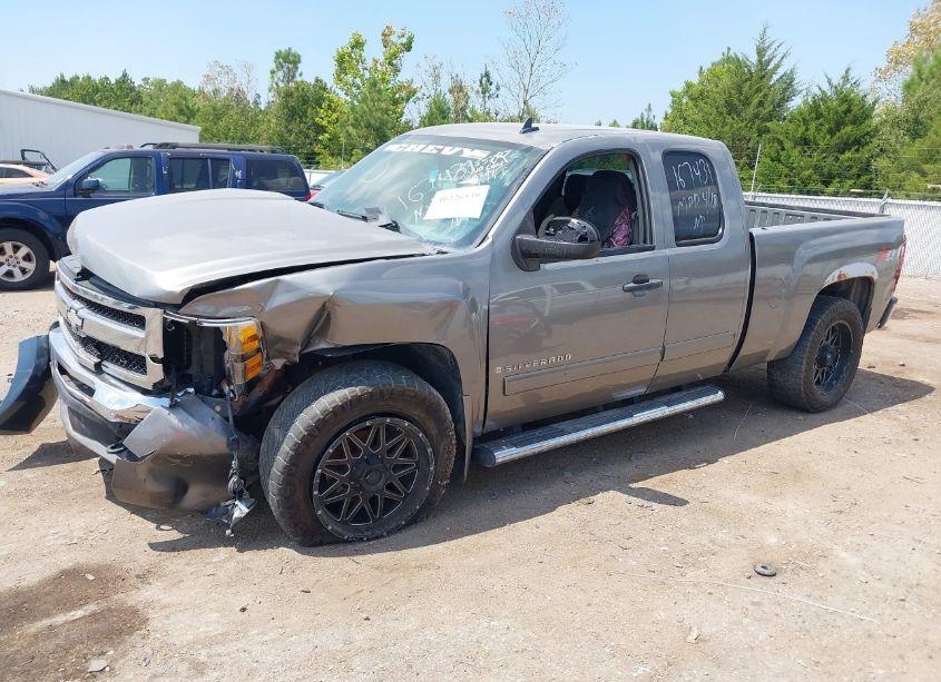 Photo 2 of 2009 Chevrolet Silverado 1500 LT (VIN 1GCEK29059Z167431)