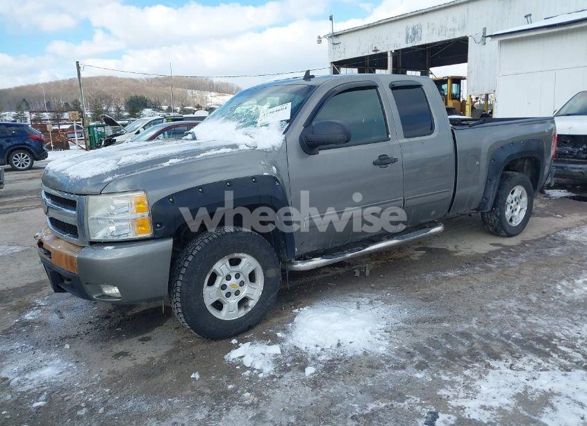 Photo 2 of 2009 Chevrolet Silverado 1500 LT (VIN 1GCEK29079Z140800)