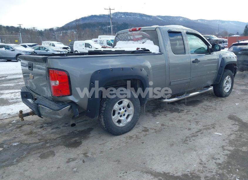 Photo 4 of 2009 Chevrolet Silverado 1500 LT (VIN 1GCEK29079Z140800)