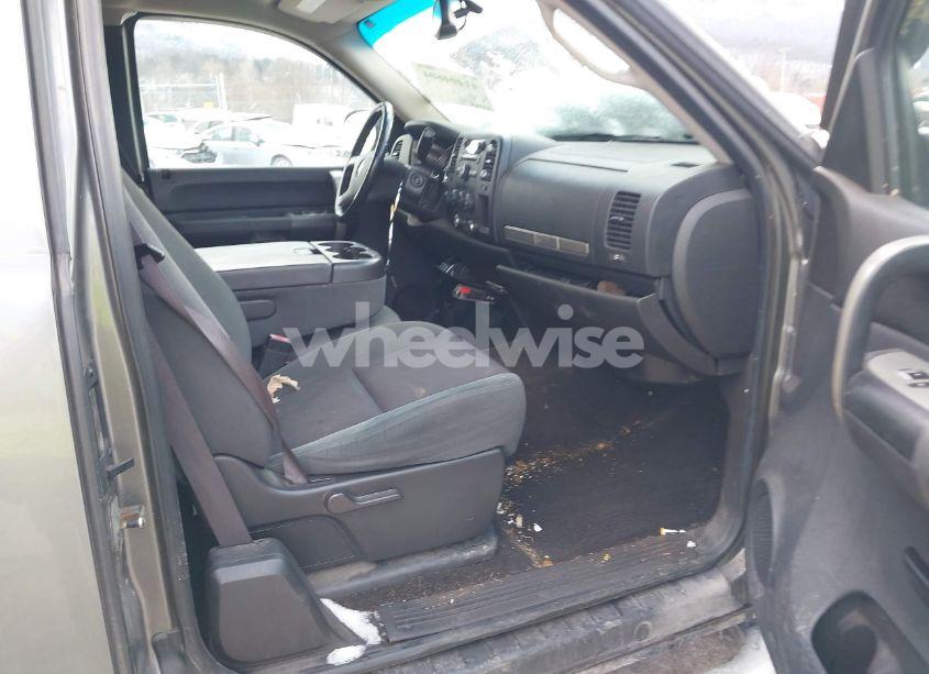 Photo 5 of 2009 Chevrolet Silverado 1500 LT (VIN 1GCEK29079Z140800)