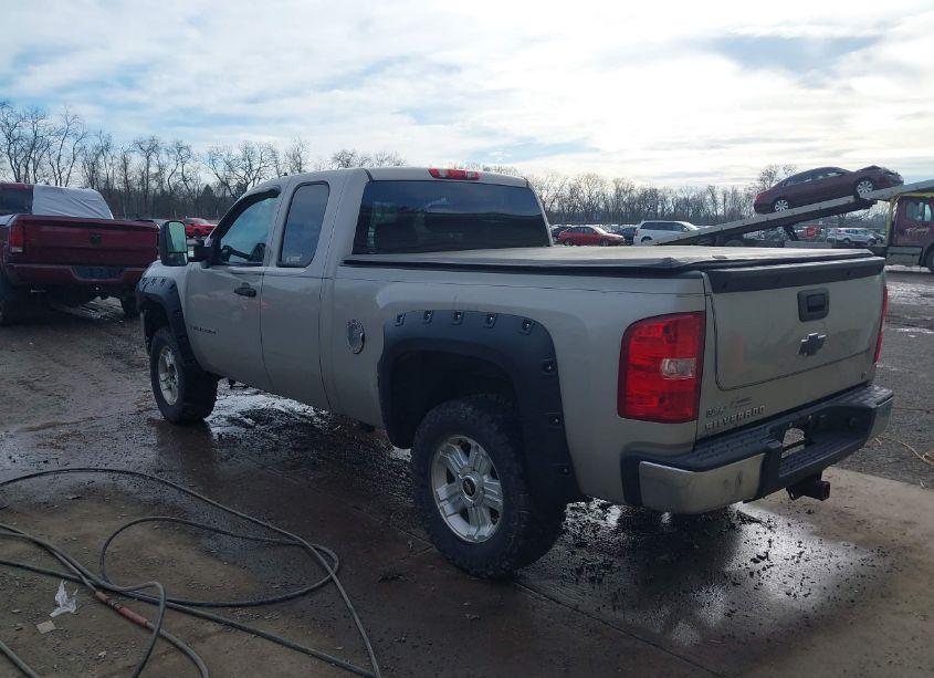 Photo 3 of 2009 Chevrolet Silverado 1500 LT (VIN 1GCEK29089Z112424)