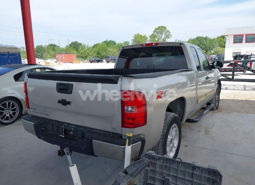 Photo 4 of 2009 Chevrolet Silverado 1500 LT (VIN 1GCEK29089Z273937)