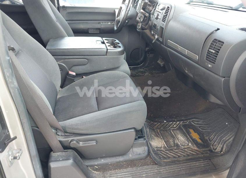 Photo 5 of 2009 Chevrolet Silverado 1500 LT (VIN 1GCEK29089Z273937)