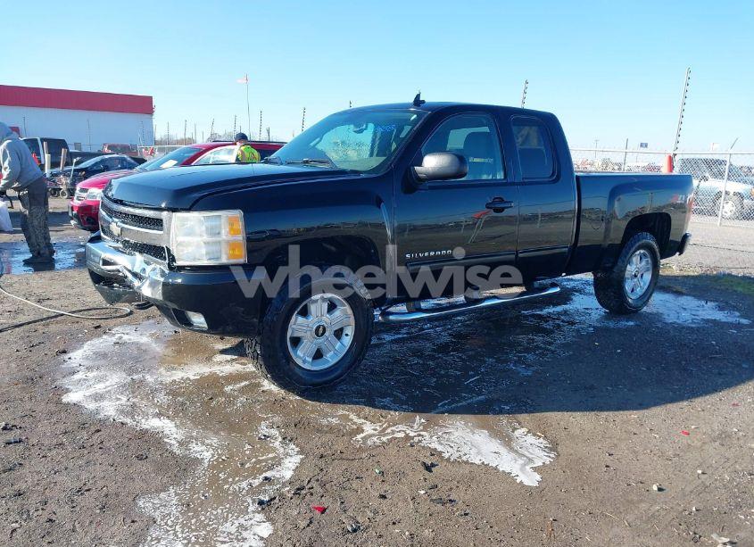 Photo 2 of 2009 Chevrolet Silverado 1500 LT (VIN 1GCEK29089Z279124)