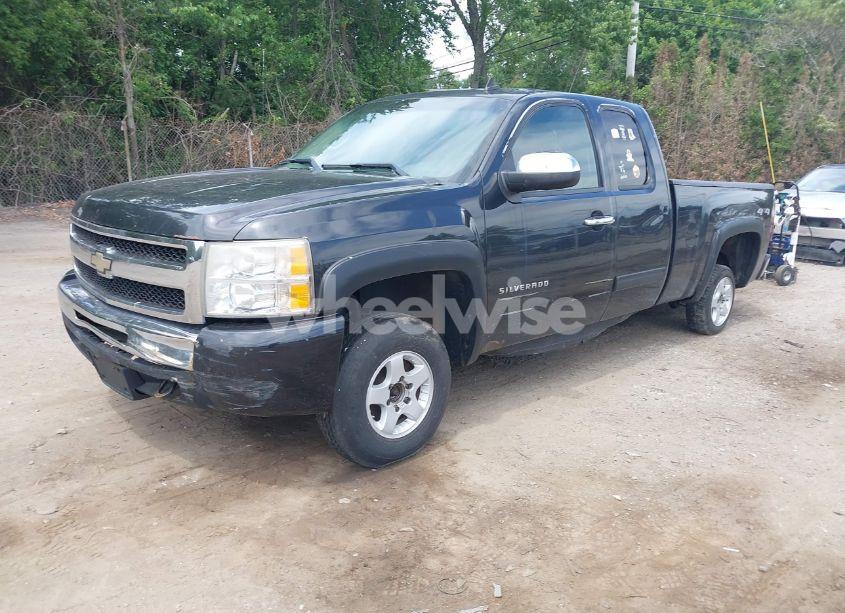 Photo 2 of 2009 Chevrolet Silverado 1500 LT (VIN 1GCEK29C09Z290404)