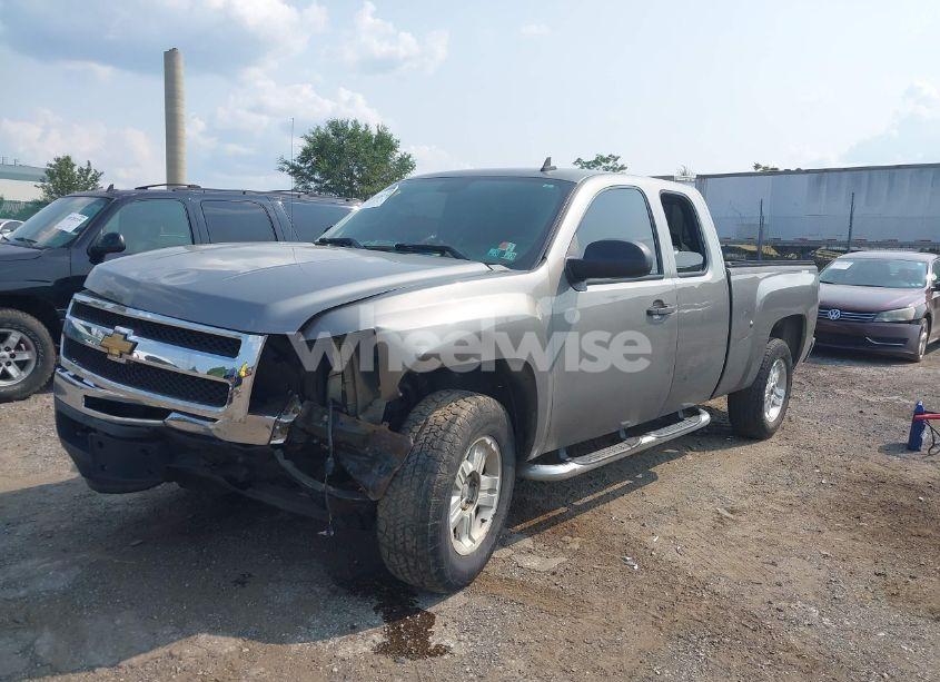Photo 2 of 2009 Chevrolet Silverado 1500 LT (VIN 1GCEK29J09Z105458)