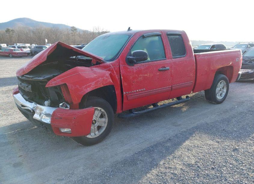 Photo 2 of 2009 Chevrolet Silverado 1500 LT (VIN 1GCEK29J29Z266183)