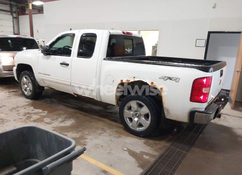 Photo 3 of 2009 Chevrolet Silverado 1500 LT (VIN 1GCEK29J39Z103946)