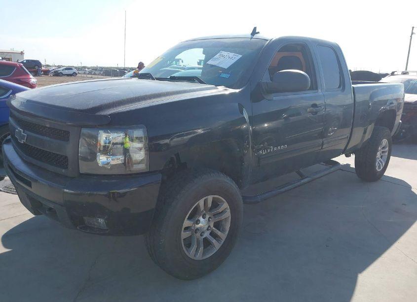 Photo 2 of 2009 Chevrolet Silverado 1500 LT (VIN 1GCEK29J39Z261591)