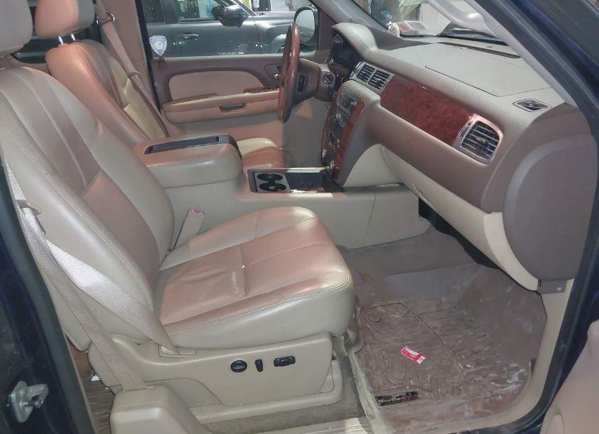 Photo 5 of 2009 Chevrolet Silverado 1500 LTZ (VIN 1GCEK39J19Z274622)