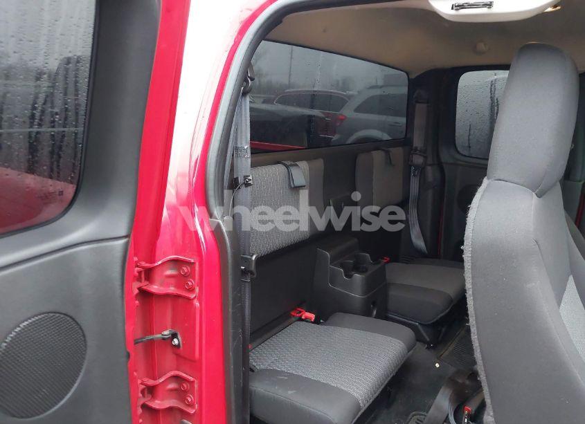 Photo 8 of 2011 Chevrolet Colorado LT W/1LT (VIN 1GCESCF92B8135640)