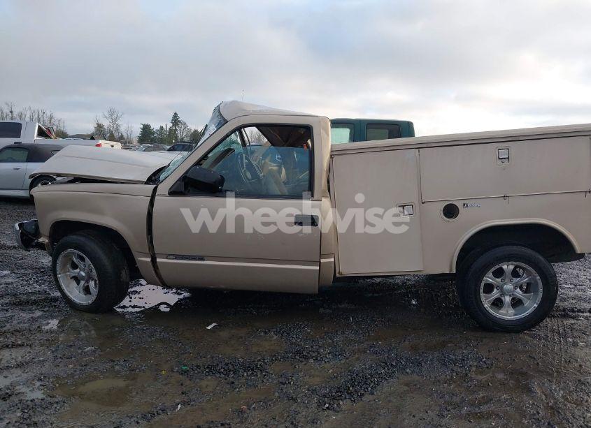 Photo 14 of 1988 Chevrolet Gmt-400 C2500 (VIN 1GCFC24H0JE193719)