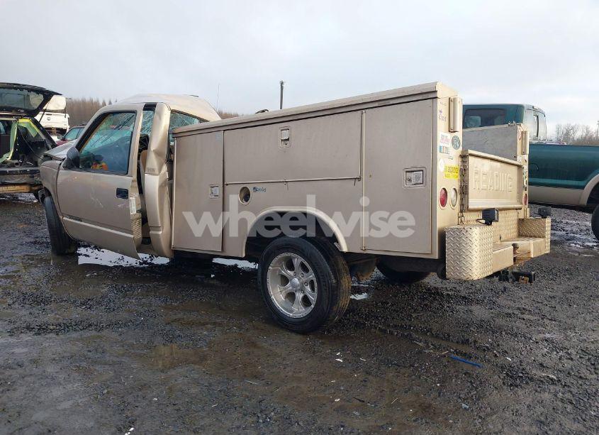 Photo 3 of 1988 Chevrolet Gmt-400 C2500 (VIN 1GCFC24H0JE193719)