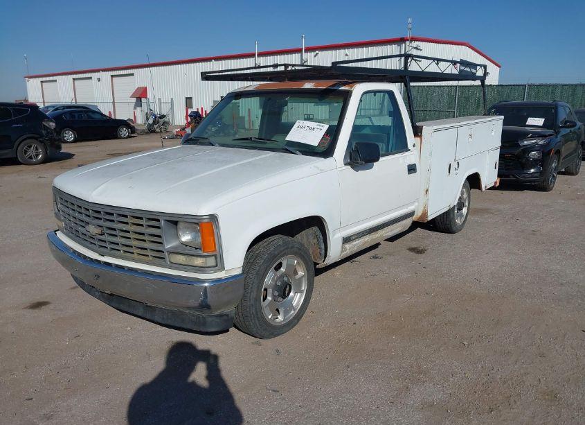 Photo 2 of 1992 Chevrolet Gmt-400 C2500 (VIN 1GCFC24H0NE216468)