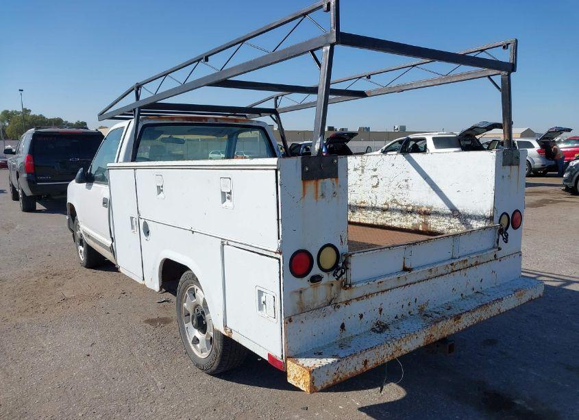 Photo 3 of 1992 Chevrolet Gmt-400 C2500 (VIN 1GCFC24H0NE216468)