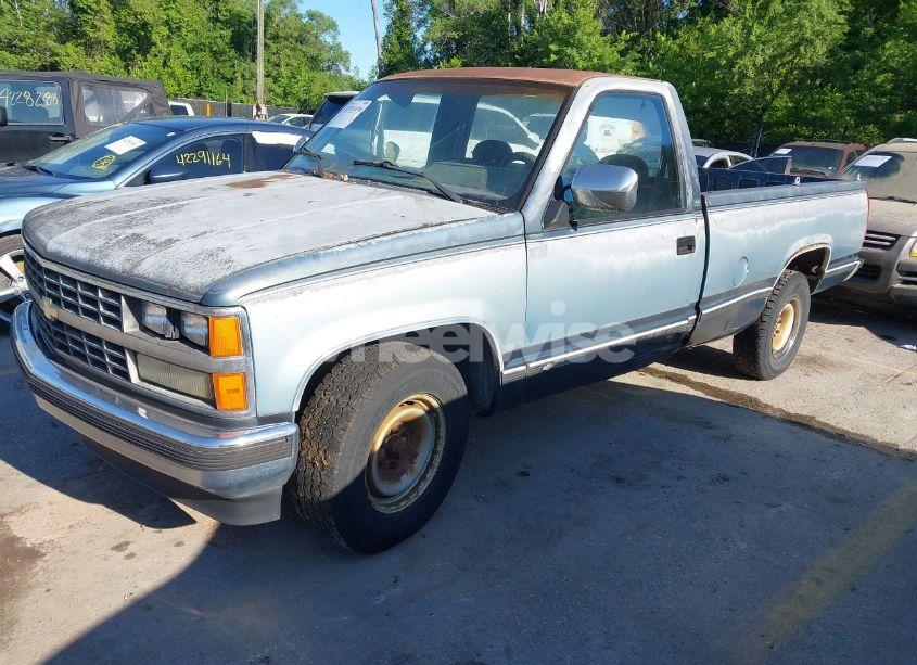 Photo 2 of 1988 Chevrolet Gmt-400 C2500 (VIN 1GCFC24K0JZ118880)