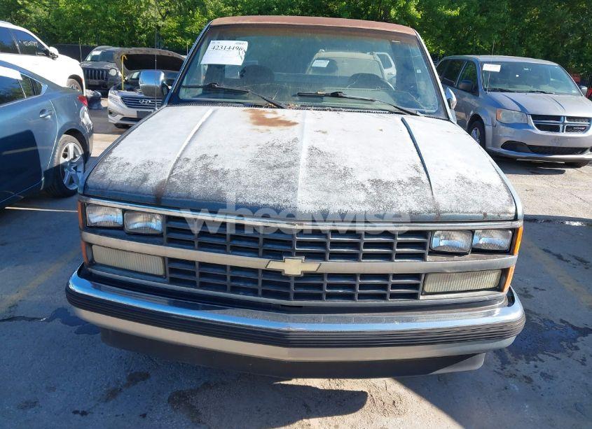 Photo 6 of 1988 Chevrolet Gmt-400 C2500 (VIN 1GCFC24K0JZ118880)