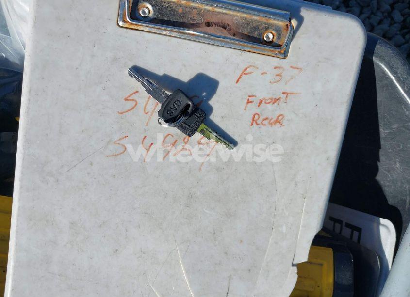 Photo 11 of 1988 Chevrolet Gmt-400 C2500 (VIN 1GCFC24K1JE101478)