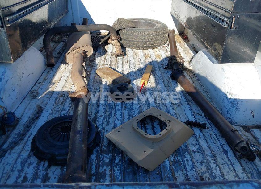 Photo 12 of 1988 Chevrolet Gmt-400 C2500 (VIN 1GCFC24K1JE101478)