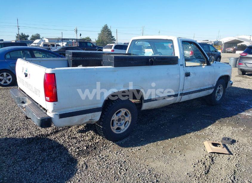 Photo 4 of 1988 Chevrolet Gmt-400 C2500 (VIN 1GCFC24K1JE101478)