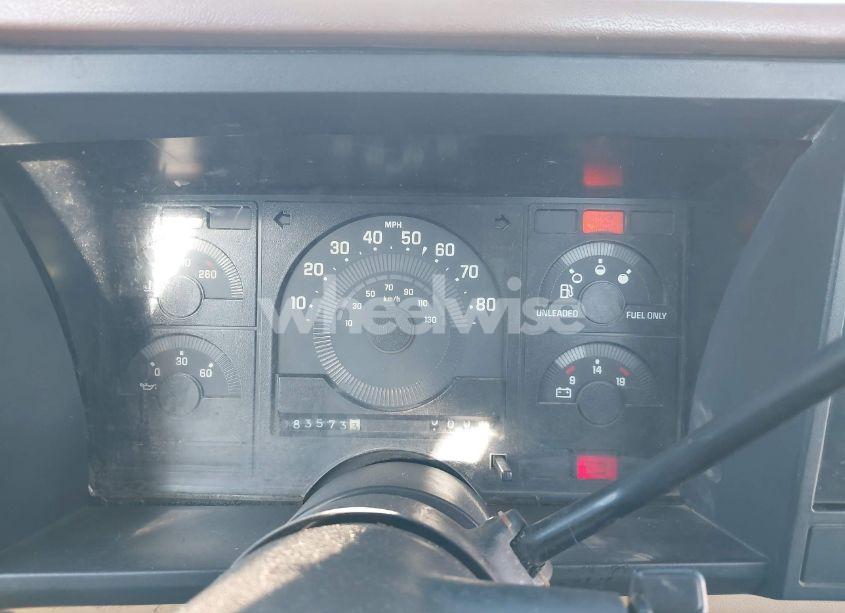 Photo 7 of 1988 Chevrolet Gmt-400 C2500 (VIN 1GCFC24K1JE101478)