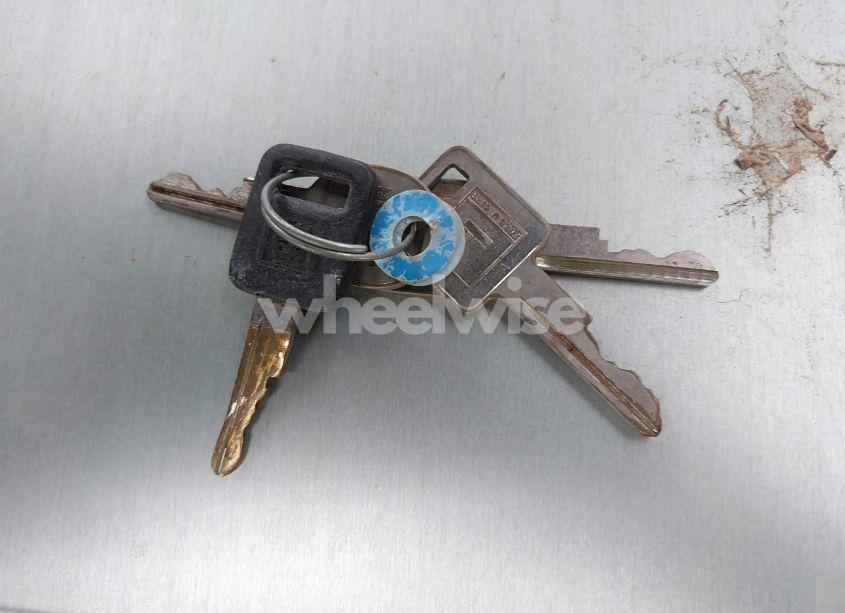 Photo 11 of 1988 Chevrolet Gmt-400 C2500 (VIN 1GCFC24K4JE123538)