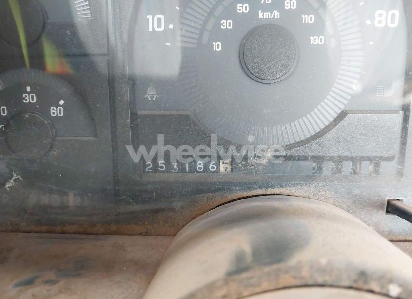 Photo 7 of 1988 Chevrolet Gmt-400 C2500 (VIN 1GCFC24K4JE123538)