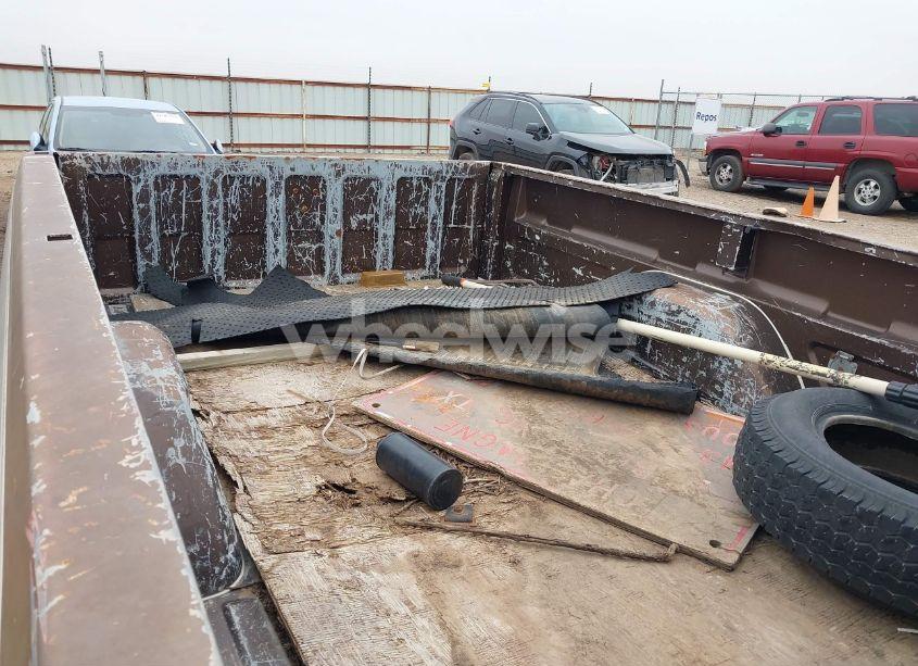 Photo 8 of 1988 Chevrolet Gmt-400 C2500 (VIN 1GCFC24K4JE123538)