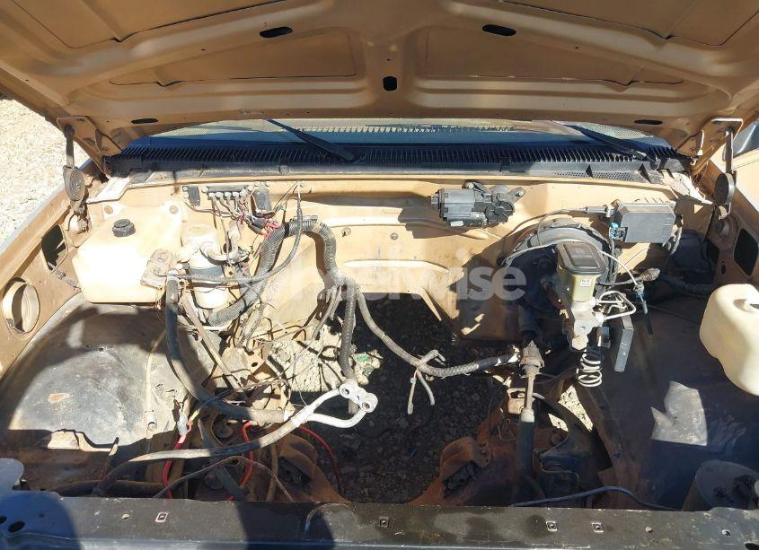 Photo 10 of 1989 Chevrolet Gmt-400 C2500 (VIN 1GCFC24K6KE103258)