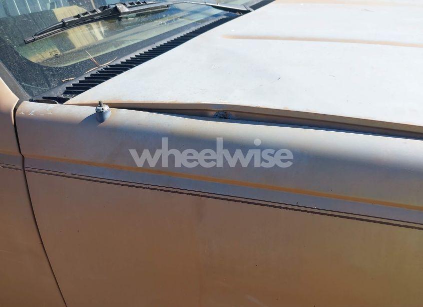 Photo 11 of 1989 Chevrolet Gmt-400 C2500 (VIN 1GCFC24K6KE103258)