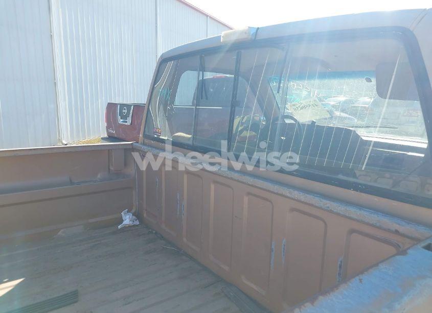 Photo 8 of 1989 Chevrolet Gmt-400 C2500 (VIN 1GCFC24K6KE103258)