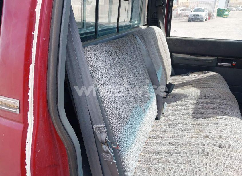 Photo 8 of 1990 Chevrolet Gmt-400 C2500 (VIN 1GCFC24K8LE135050)